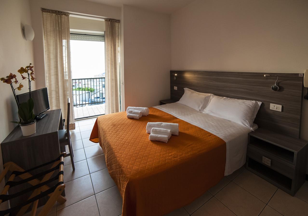 Hotel Madison Gabicce Mare Extérieur photo