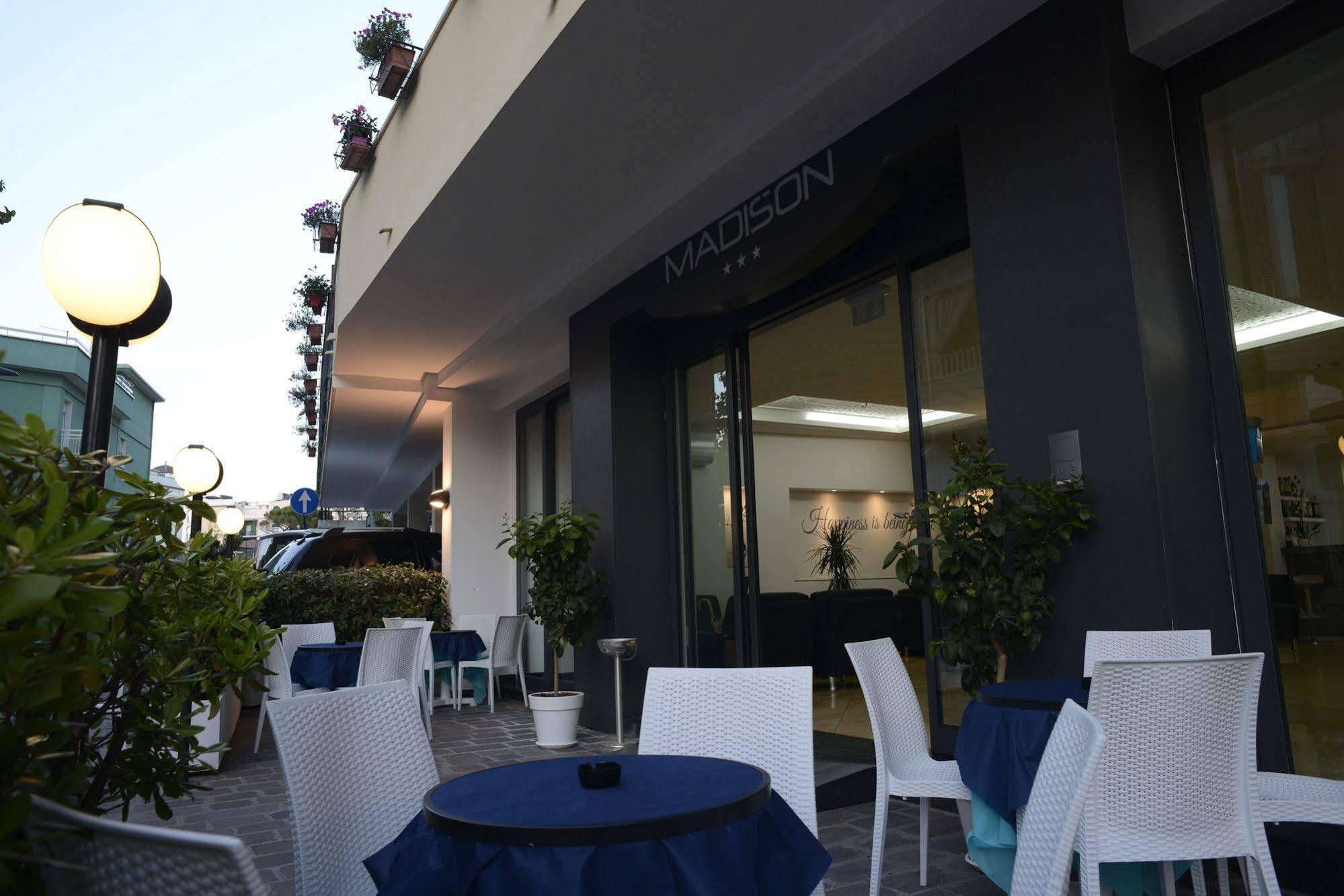 Hotel Madison Gabicce Mare Extérieur photo