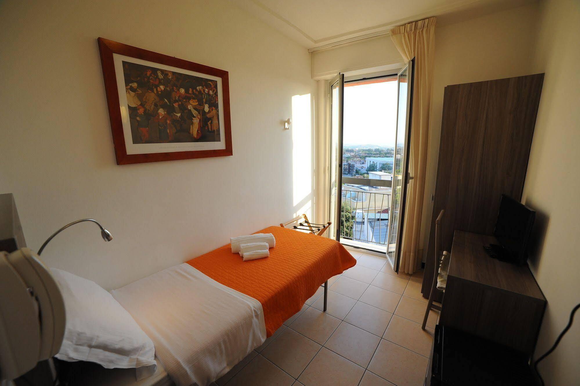 Hotel Madison Gabicce Mare Extérieur photo