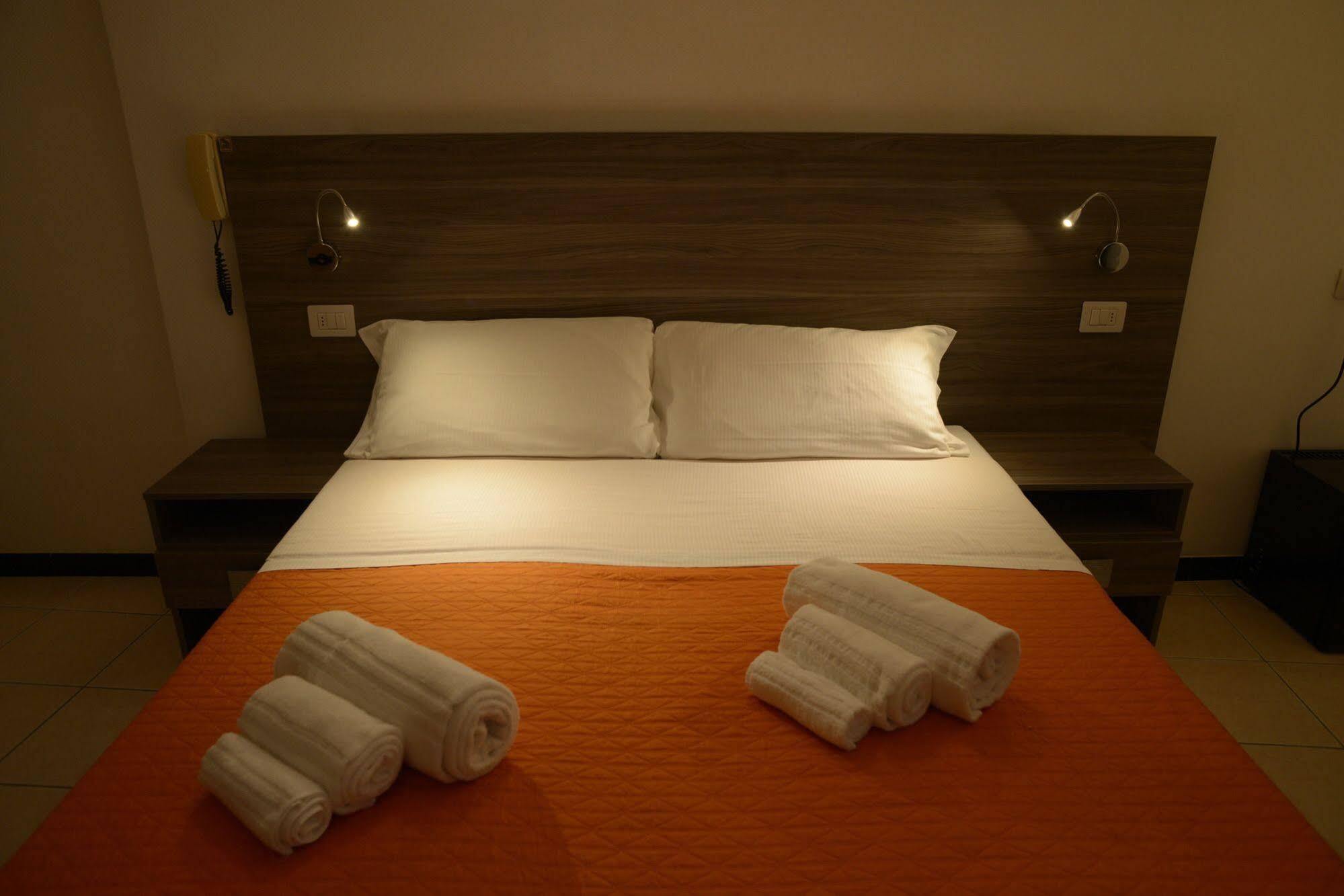 Hotel Madison Gabicce Mare Extérieur photo