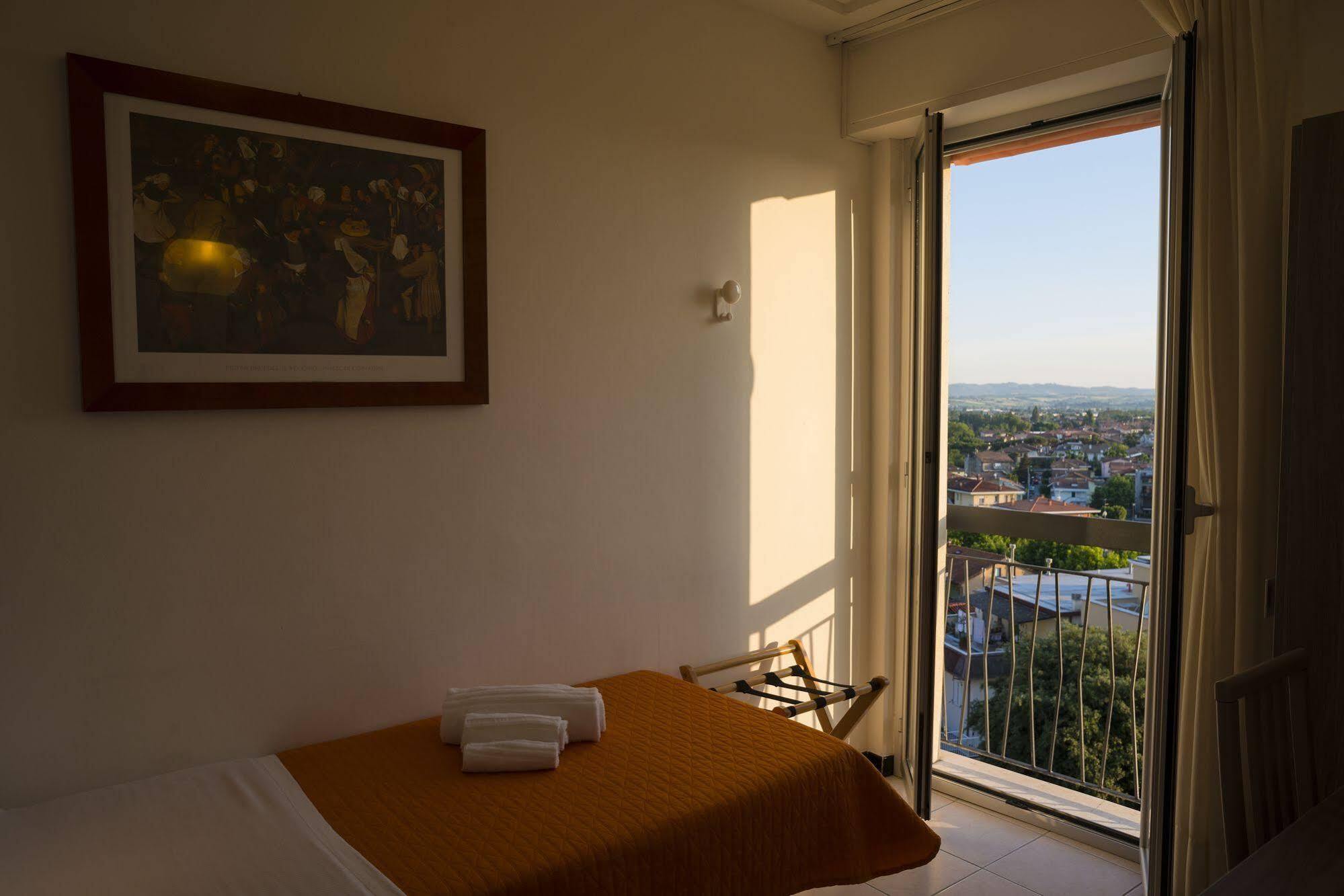 Hotel Madison Gabicce Mare Extérieur photo