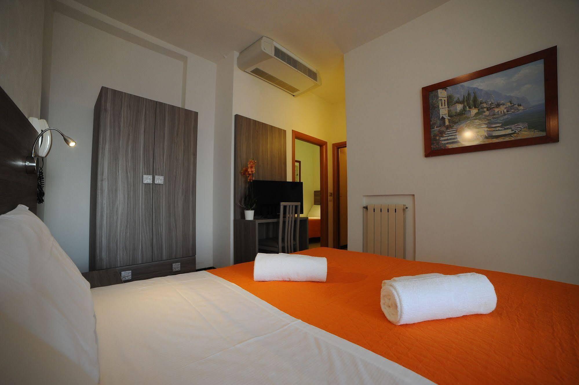 Hotel Madison Gabicce Mare Extérieur photo